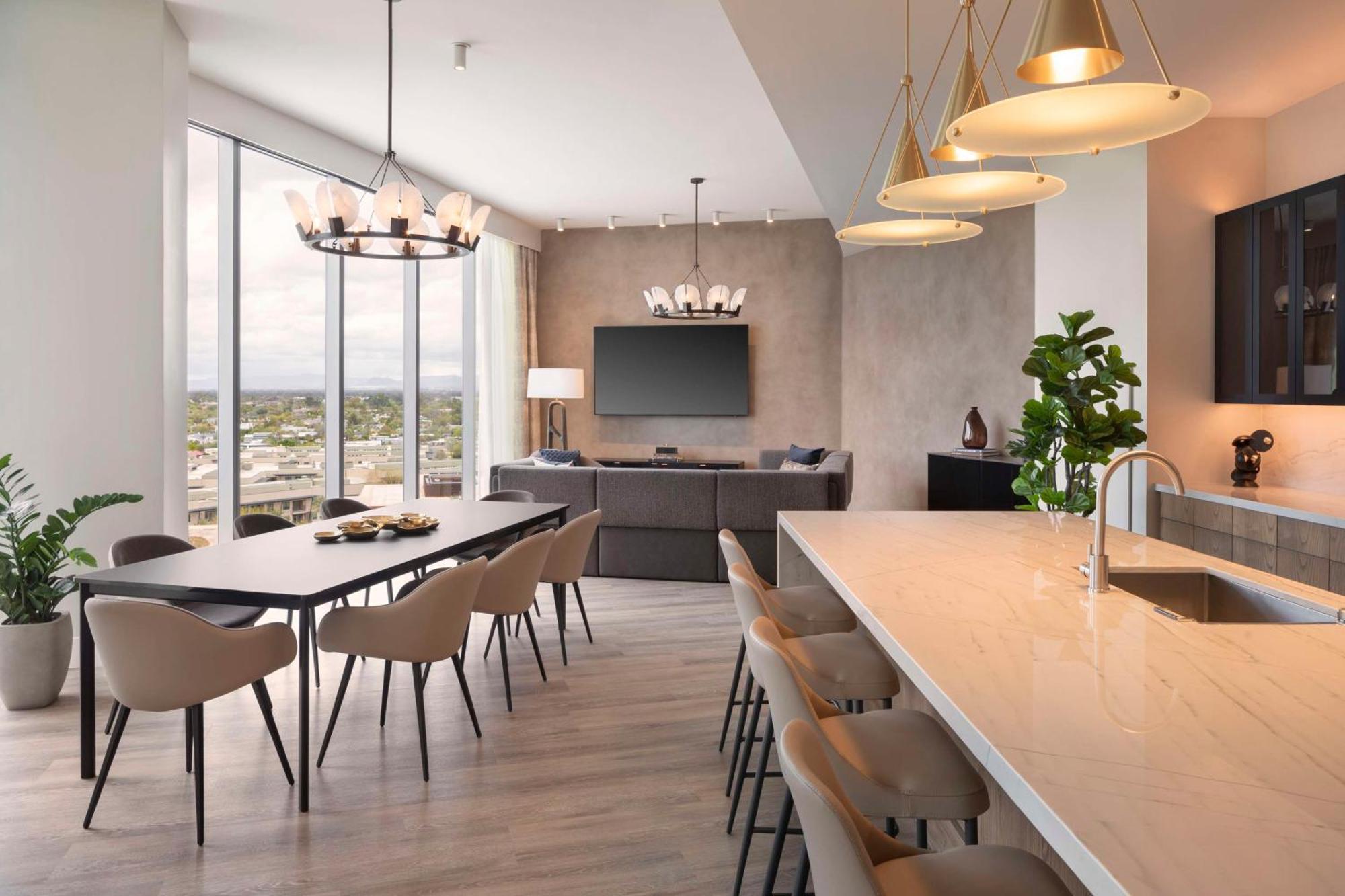 Two-Room King Penthouse Suite - Mountain View